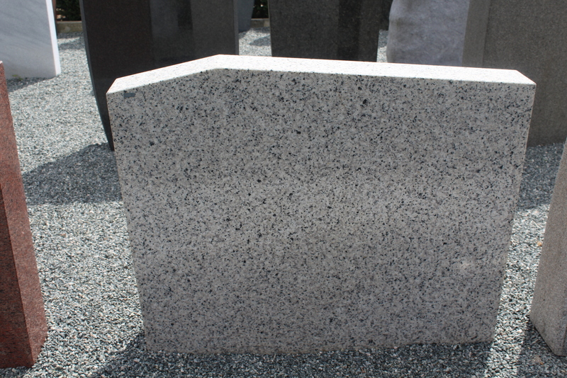 Nr. 228; 100 x 80 x 13cm, Granit