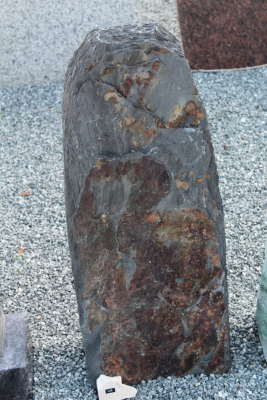 Nr,. 185; 30 x 78 x 15 cm, SCHIEFER