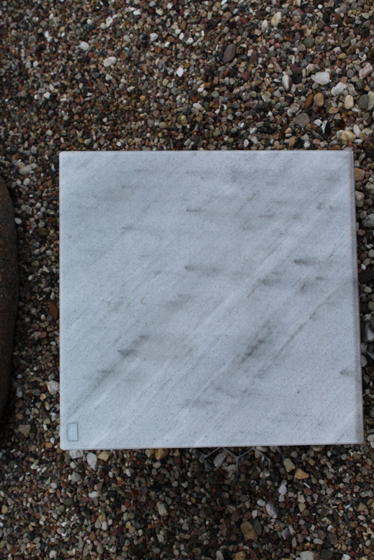 Nr. 07,; 30 x 30 x12 cm, Marmor