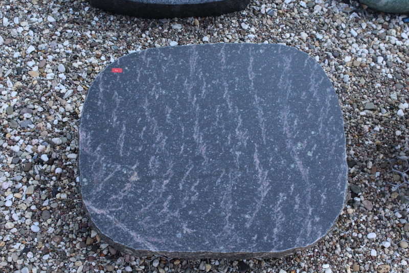 Nr. 14, 55x45x15cm, Granit