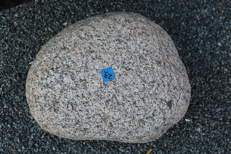 Nr. 24, 53 x x40 x 25cm, Schwedischer Flußkiesel